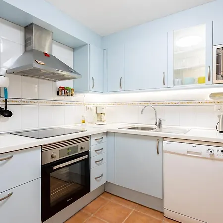 Beautiful With Pool Apartment *