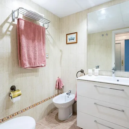 Beautiful With Pool Apartment *